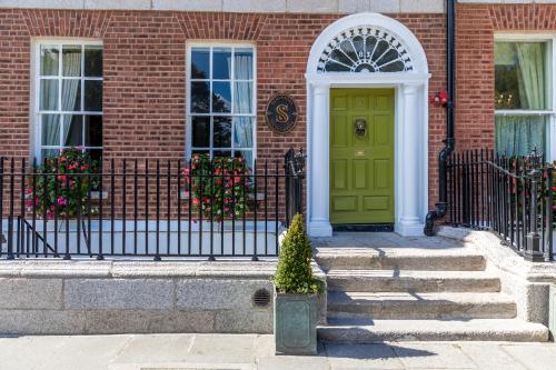 Stauntons on the Green Hotel - Best Hotels in Central Dublin
