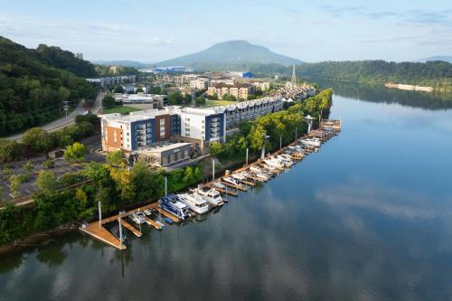 SpringHill Suites by Marriott Downtown Chattanooga/Cameron Harbor - Best Fitness Hotels in Chattanooga, TN