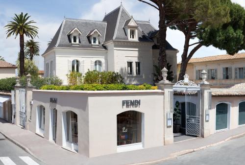 White 1921 - Best Hotels in St-Tropez