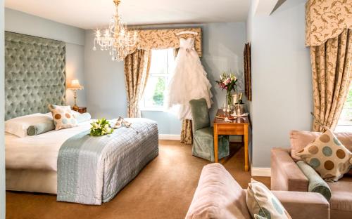 Cork's Vienna Woods Hotel & Villas