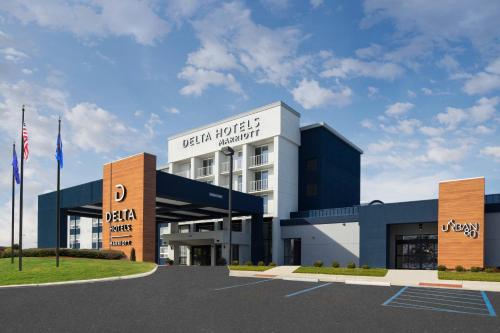Delta Hotels by Marriott Green Bay - Best Parking Hotels in Green Bay, WI