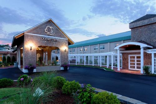 DoubleTree by Hilton Cape Cod - Hyannis - Best Pool Hotels in Cape Cod, MA