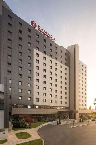 Ramada Plaza by Wyndham Bucharest Convention Center - Best Parking Hotels in Bucharest