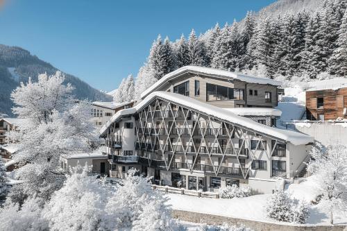 ARPURIA l 4 Star Superior l Adults Only - Best Hotels in St Anton