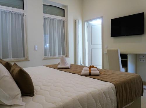 Bowen, Luxury Suites