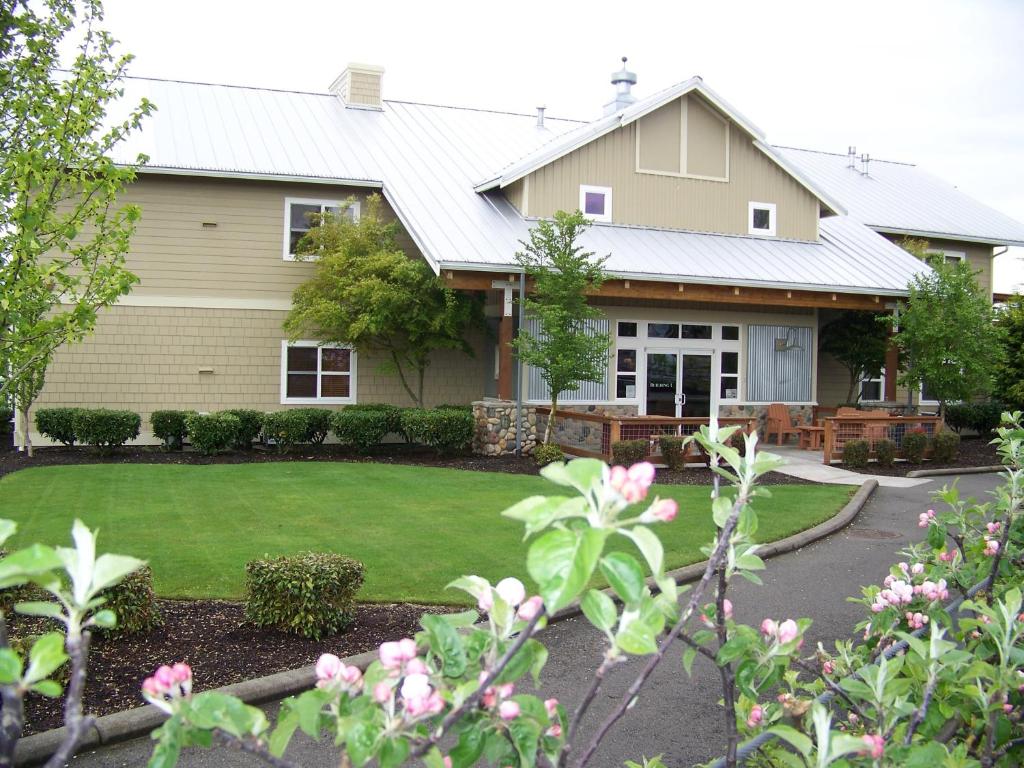 Homestead Resort - Best Pool Hotels in Washington