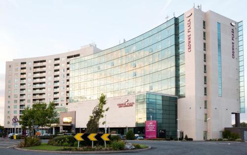 Crowne Plaza Dublin Blanchardstown by IHG - Best Business Hotels in Dublin