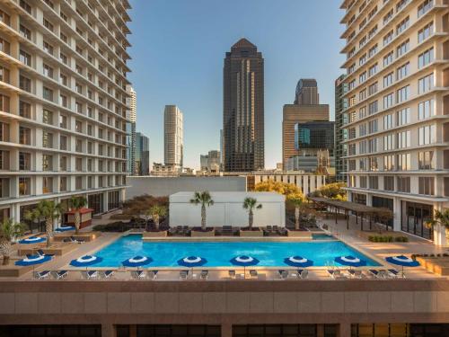 Fairmont Dallas - Best Business Hotels in Dallas, TX