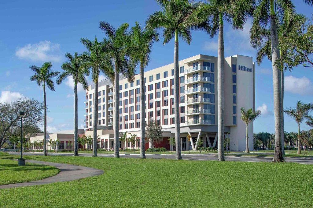 Hilton Miami Dadeland - Best Business Hotels in Miami, FL