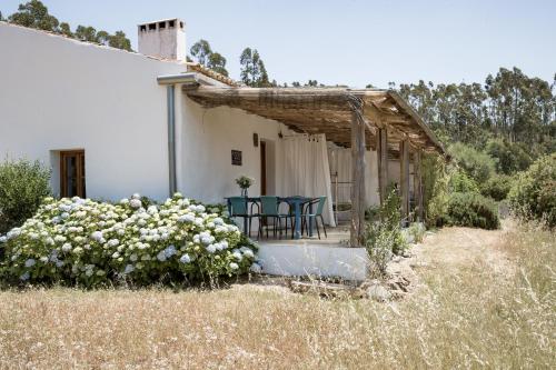 Muxima - Aljezur - Best Beach Hotels in the Algarve