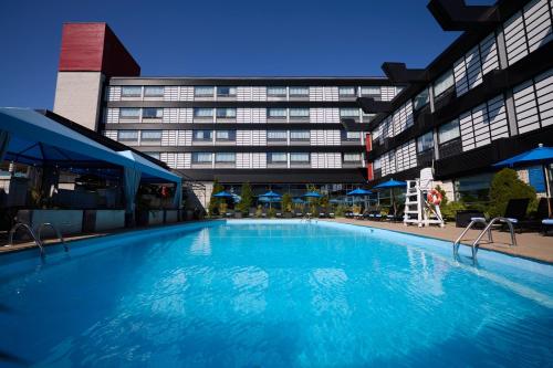 Hotel Ruby Foo's - Best Parking Hotels in Montreal