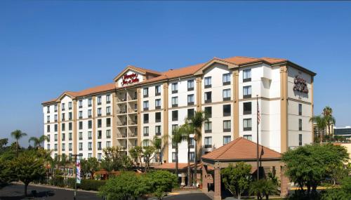 Hampton Inn & Suites Anaheim Garden Grove - Best Pool Hotels in Anaheim-Disneyland, CA