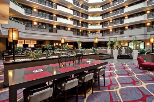 Embassy Suites by Hilton Dulles Airport - Best Business Hotels in Herndon, VA