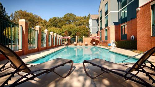 hotels with suites in Atlanta