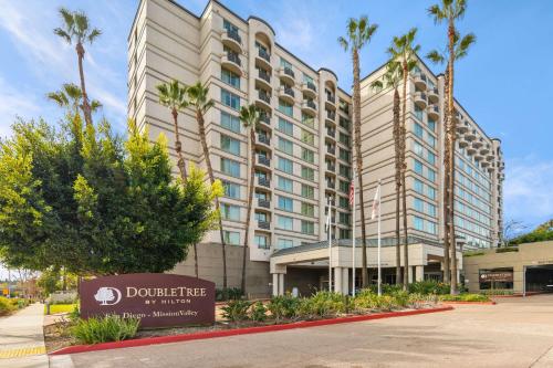DoubleTree by Hilton San Diego-Mission Valley - Best Pool Hotels in San Diego, CA
