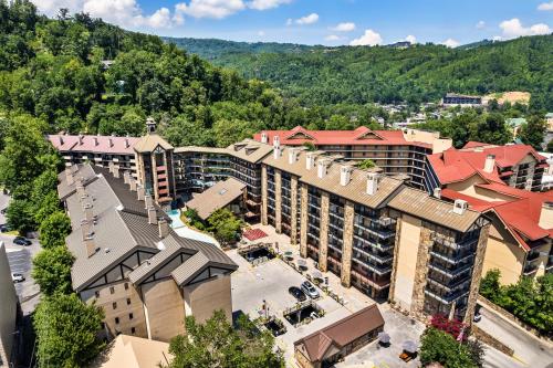 Gatlinburg Town Square - Best Parking Hotels in Gatlinburg, TN