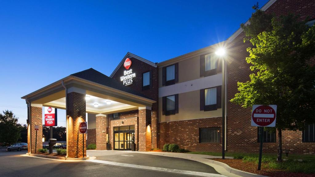 Best Western Plus Glen Allen Inn - Best Pool Hotels in Richmond, VA