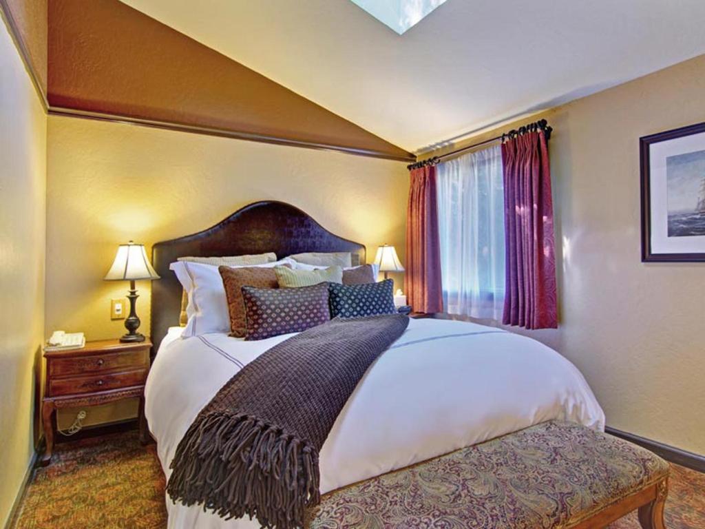The Babbling Brook Inn - Best Hotels in Santa Cruz, CA