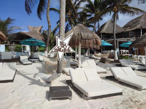 Villa Las Estrellas Tulum - located at the party zone - Affordable Hotels in Tulum
