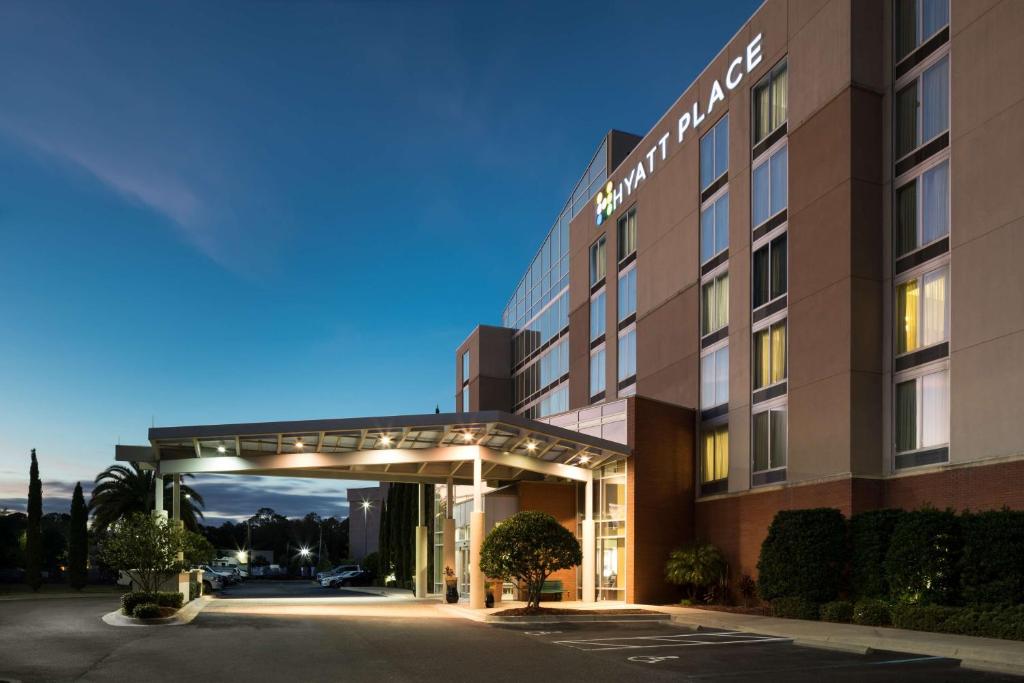 Hyatt Place Jacksonville Airport - Best Hotels with Airport Shuttle Service in Jacksonville, FL