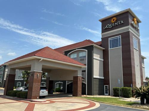 La Quinta by Wyndham Macon West - Best Parking Hotels in Macon, GA