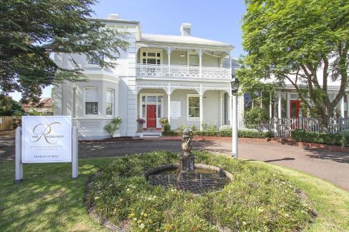 The Riversleigh - Affordable Hotels in Victoria
