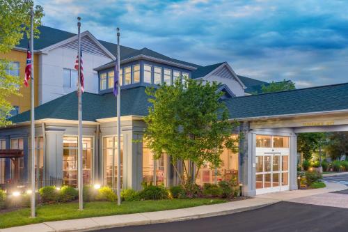 Hilton Garden Inn Cincinnati/Sharonville - Best Pool Hotels in Cincinnati, OH