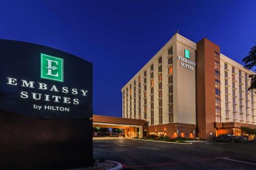 Embassy Suites by Hilton Dallas Market Center - Best Hotels with Free Breakfast in Dallas, TX