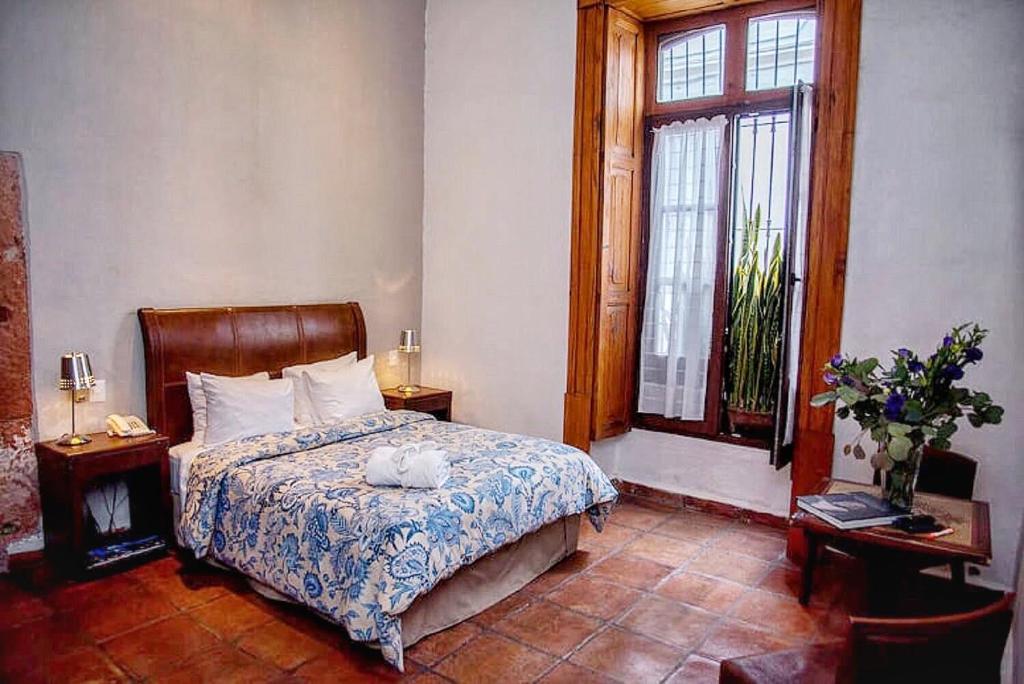 Casa Aspeytia Hotel Boutique - Best Hotels with Free Breakfast in Queretaro