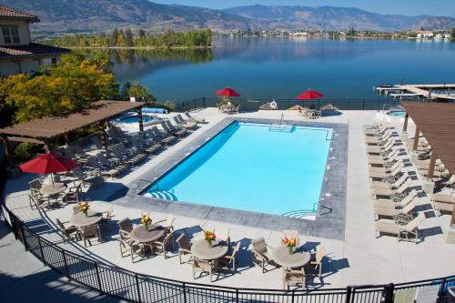 Walnut Beach Resort - Best Beach Hotels in British Columbia