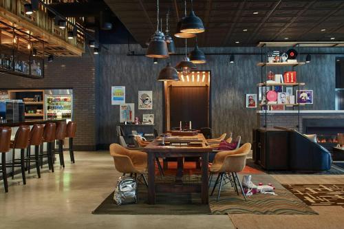 Moxy Atlanta Midtown - Best Hotels Atlanta