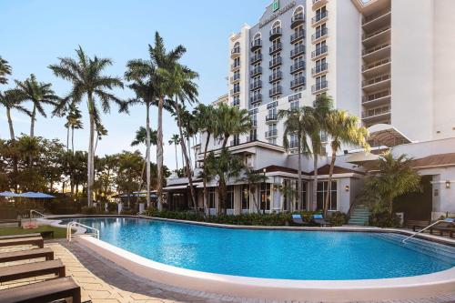 Embassy Suites by Hilton Fort Lauderdale 17th Street - Best Hotels with Free Breakfast in Fort Lauderdale, FL