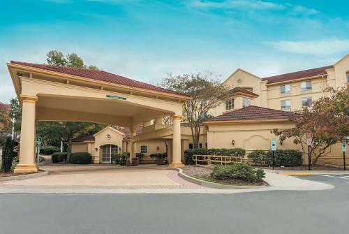 suite hotels in Durham