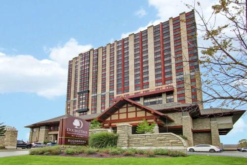 DoubleTree Fallsview Resort & Spa by Hilton - Niagara Falls - Best Spa Hotels in Ontario