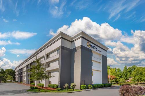 Quality Inn & Suites Raleigh Durham Airport - Best Hotels with Free Breakfast in Raleigh, NC