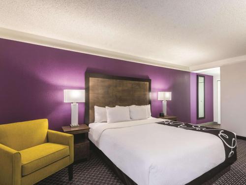 suite hotels in Cincinnati