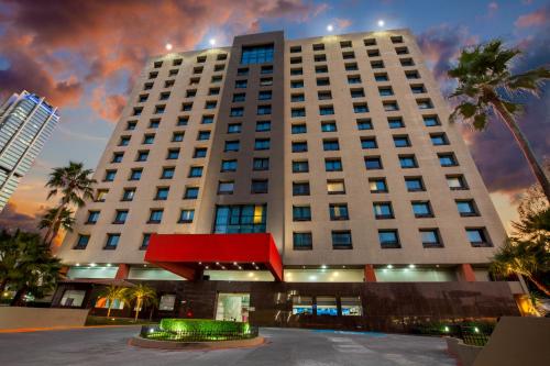 CHN Hotel Monterrey Centro, Trademark Collection by Wyndham - Best Pool Hotels in Monterrey