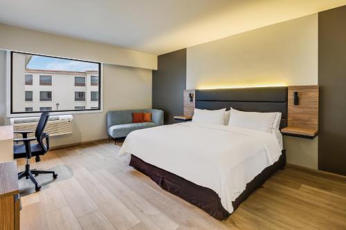 Fiesta Inn Monterrey la Fe - Best Grupo Posadas Hotels in Northern Mexico