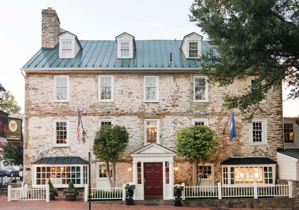 The Red Fox Inn & Tavern - Best Hotels in Virginia