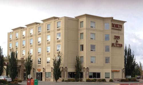 Rosslyn Inn & Suites - Best Parking Hotels in Edmonton