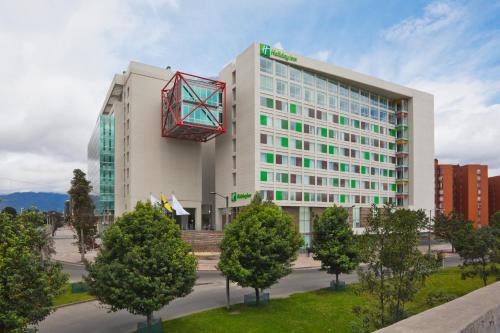 Holiday Inn Bogota Airport by IHG - Best Hotels with Airport Shuttle Service in Bogotá