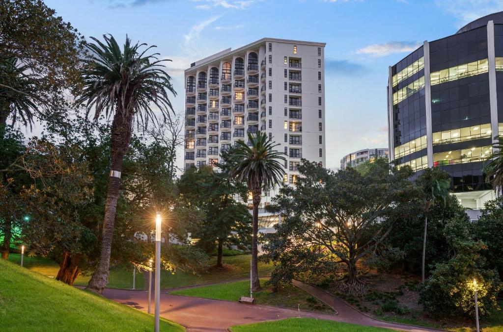 Parkside Hotel & Apartments - Best Pool Hotels in Auckland
