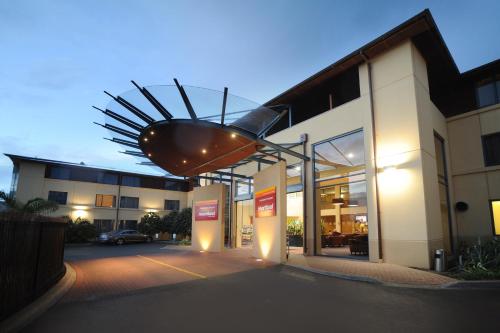 Heartland Hotel Auckland Airport - Best Hotels with Airport Shuttle Service in Auckland