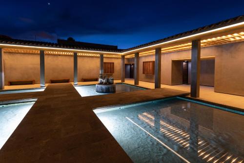 Uvence Arte + Hotel