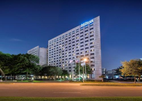 Hilton Houston Post Oak by the Galleria - Best Hotels near Art Institute of Houston, TX