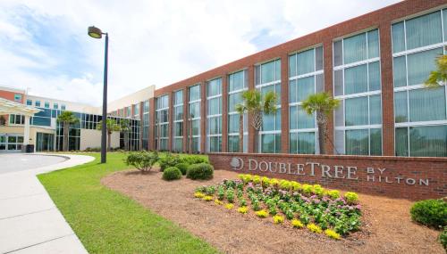 DoubleTree Hotel & Suites Charleston Airport - Best Hilton Worldwide Hotels in South Carolina