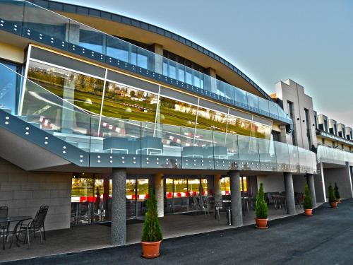 Gokart Hotel - Best Parking Hotels in Hungary