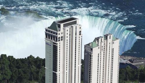 Hilton Niagara Falls/Fallsview Hotel and Suites - Best Pool Hotels in Niagara Falls