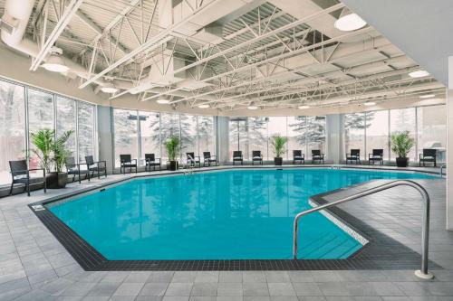 Hilton Garden Inn Calgary Airport - Best Hotels with Airport Shuttle Service in Calgary