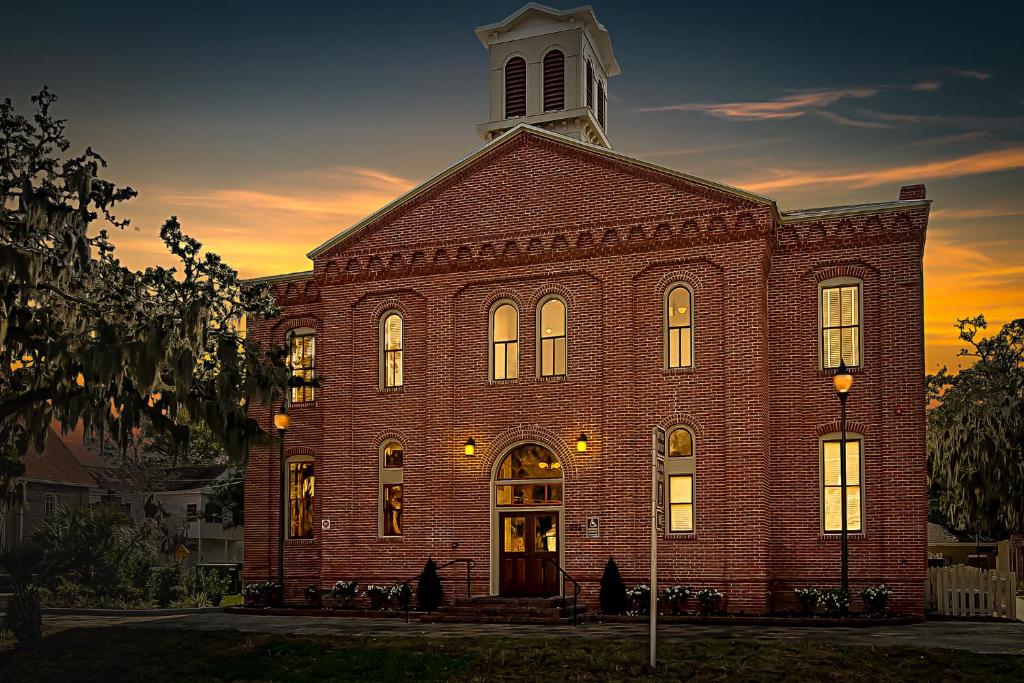 Amelia Schoolhouse Inn - Best Hotels in Amelia Island